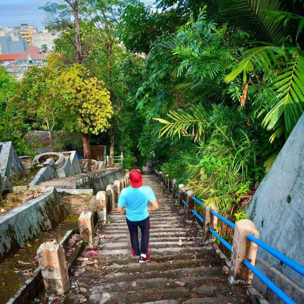 Tangga Seratus Sibolga (instagram.com/rudhysh)