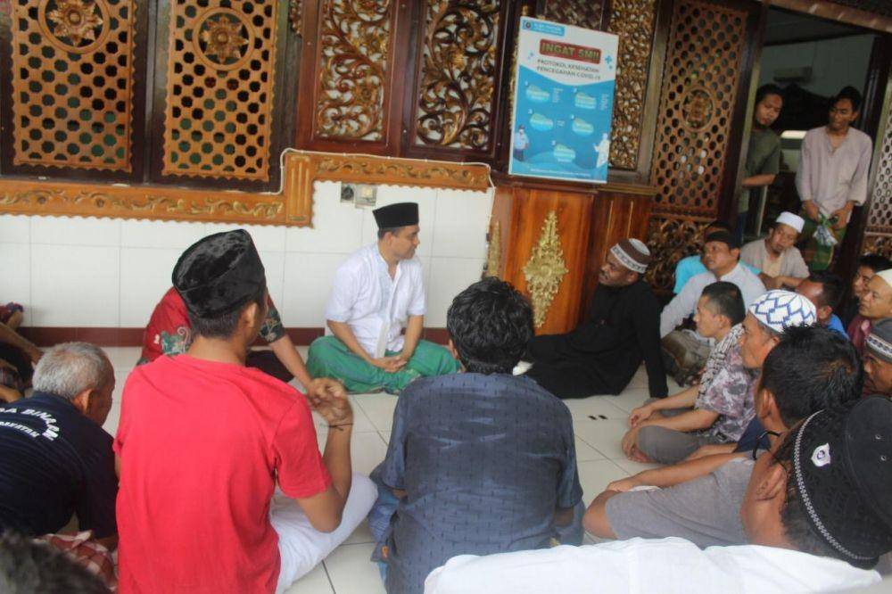 Oshita tampak lega usai mengucapkan kalimat syahadat di Lapas Kedungpane Semarang. (Dok Humas Lapas Kedungpane Semarang)