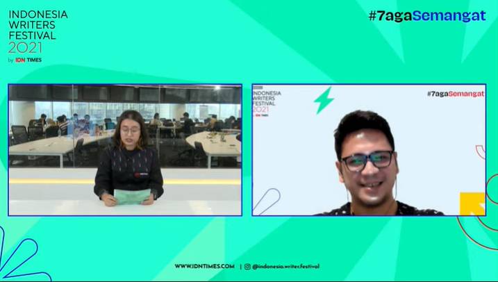Penulis dan kreator konten, Zarry Hendrik hadir pada sesi talkshow ‘Menulis Caption yang Engaging di Media Sosial bersama Zarry Hendrik’ di acara Indonesia Writers Festival (IWF) 2021 melalui saluran YouTube IDN Times, Jumat (29/10/2021). (IDN Times/Anggun Puspitoningrum)