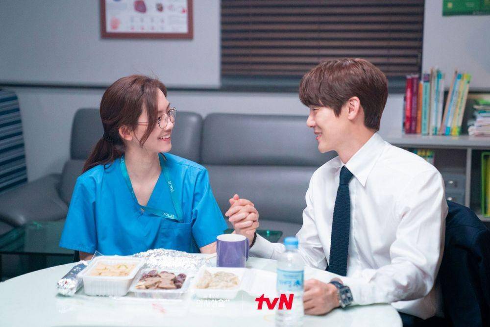 Cuplikan drama Hospital Playlist Season 2 (dok. tvN/Hospital Playlist Season 2)