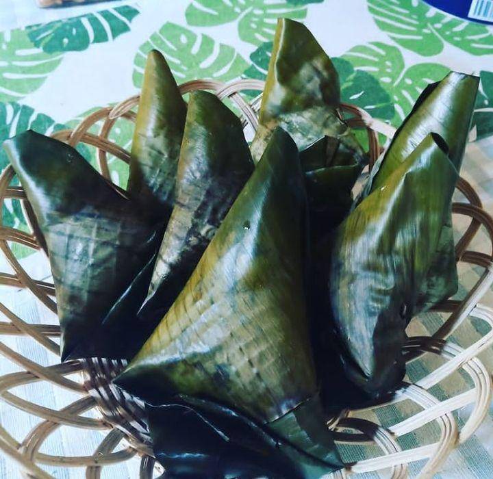 Potret lontong segitiga untuk bahan lontong orari (Instagram.com/sarwokotiti)