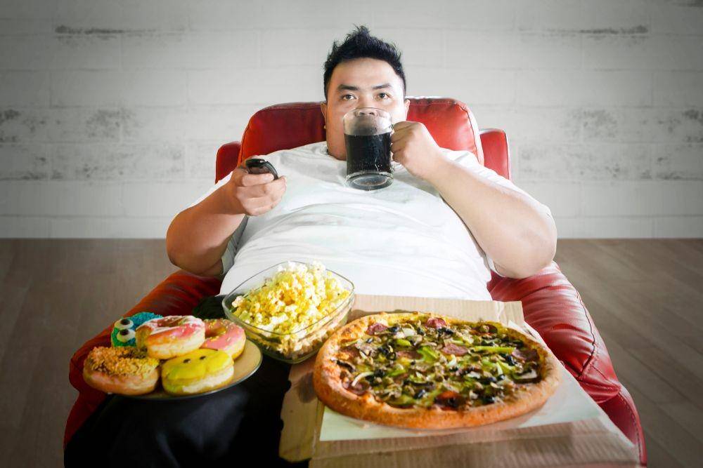 Ilustrasi cuek dengan kesehatan (Shutterstock/Creativa Images)