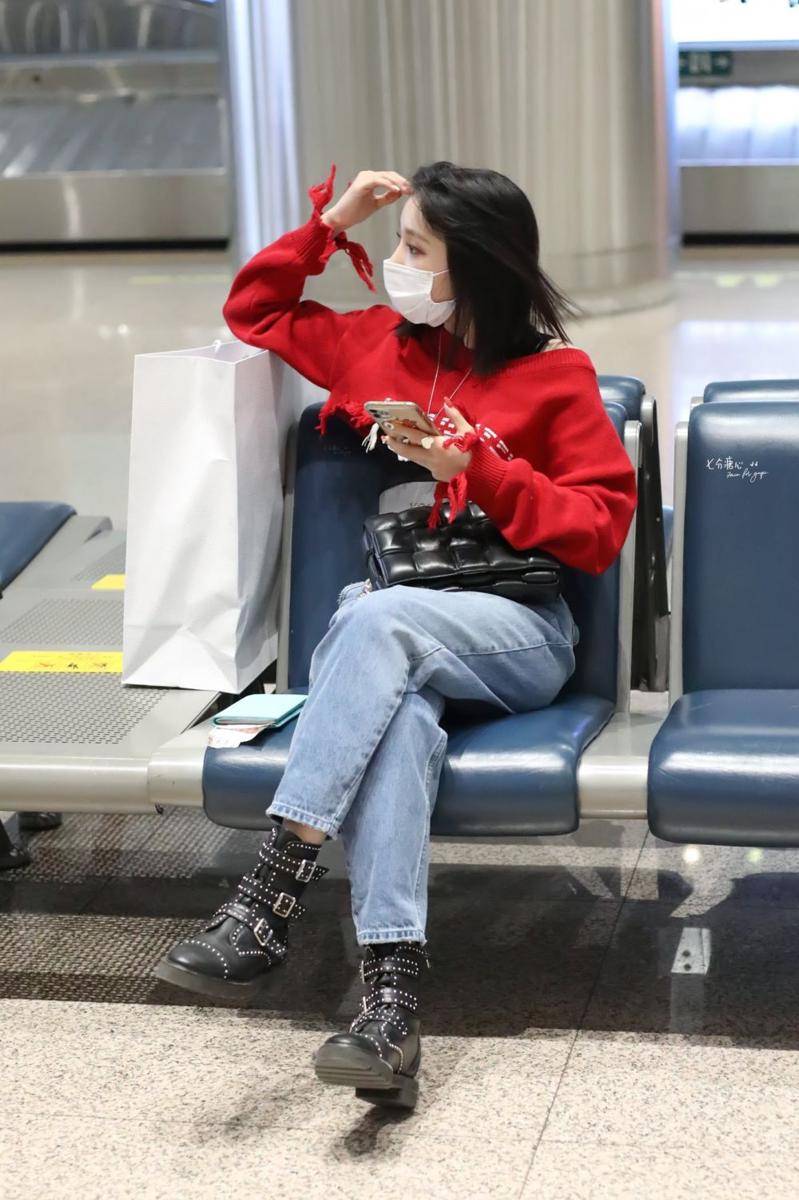 Denim pants Yuqi (G)I-DLE (twitter.com/7minRainDrop)