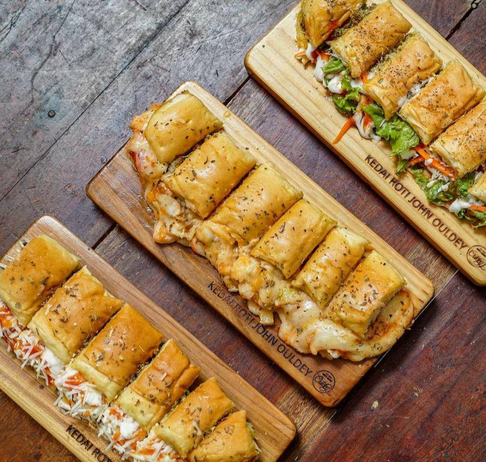 roti john (instagram.com/kedairotijohnouldey)