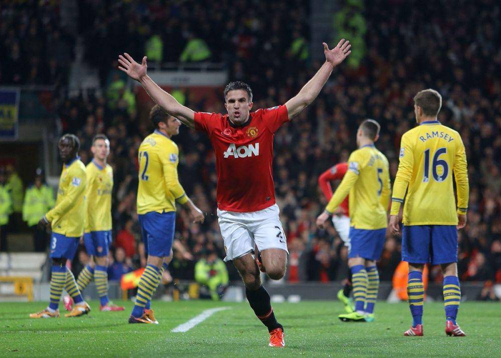 potret selebrasi gol Robin van Persie (twitter.com/ManUtd_ID)