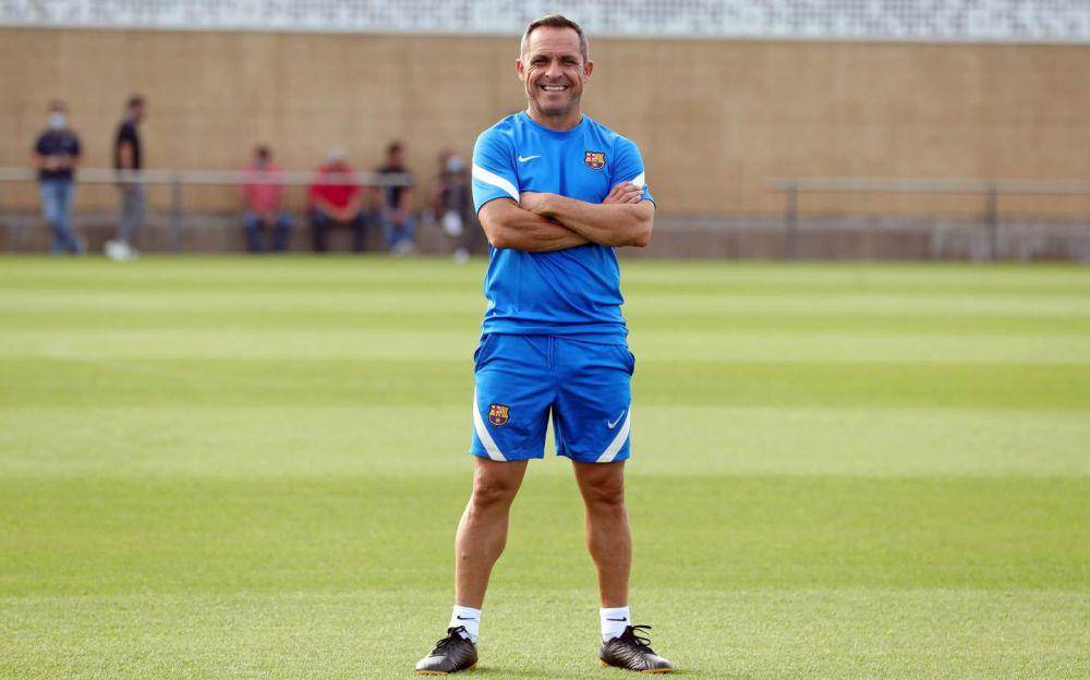 Sergi Barjuan pada sesi latihan Barcelona B. (twitter.com/FCBarcelonaB)