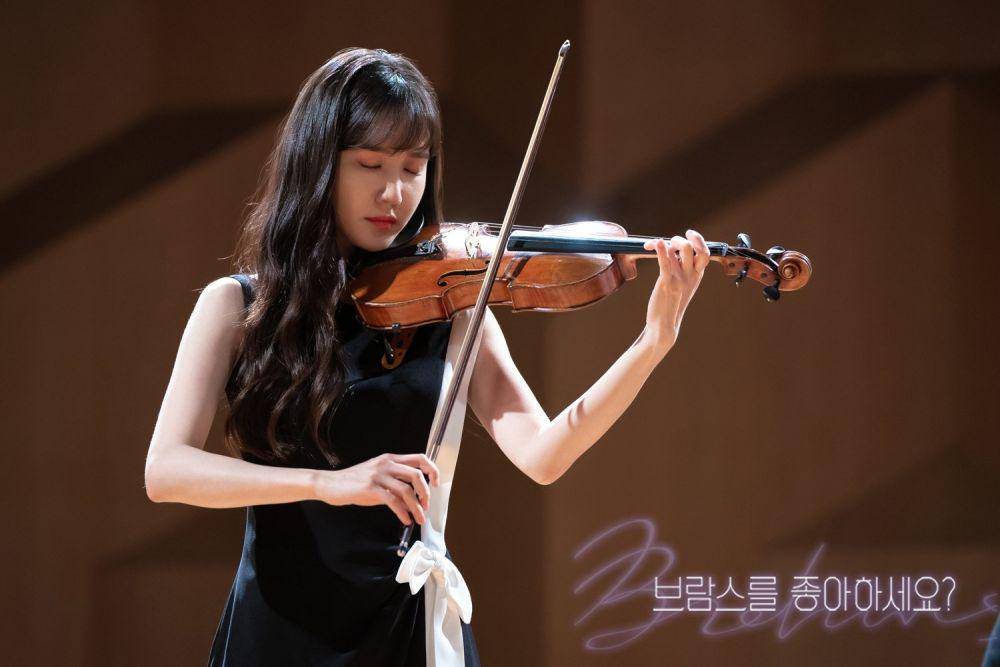 Park Eun Bin dalam drama Do You Like Brahms? (dok. SBS/Do You Like Brahms?)