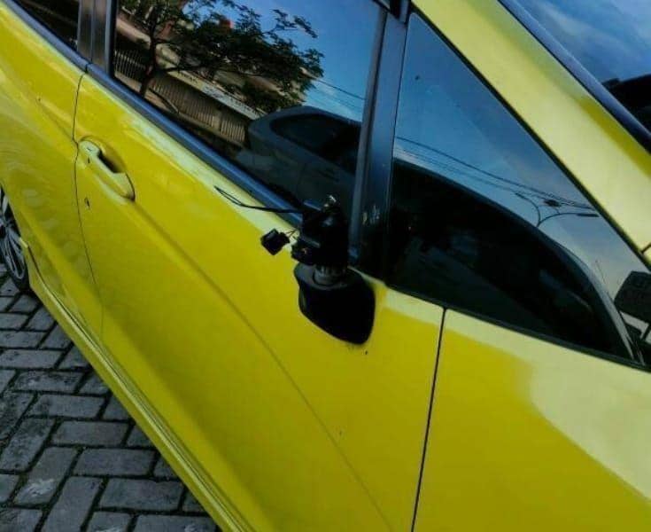 Aksi pencurian kaca spion elektronik terjadi di Jalan Gajah Mada, Kecamatan Tanjungkarat Timur, Kota Bandar Lampung. (IDN Times/Istimewa)
