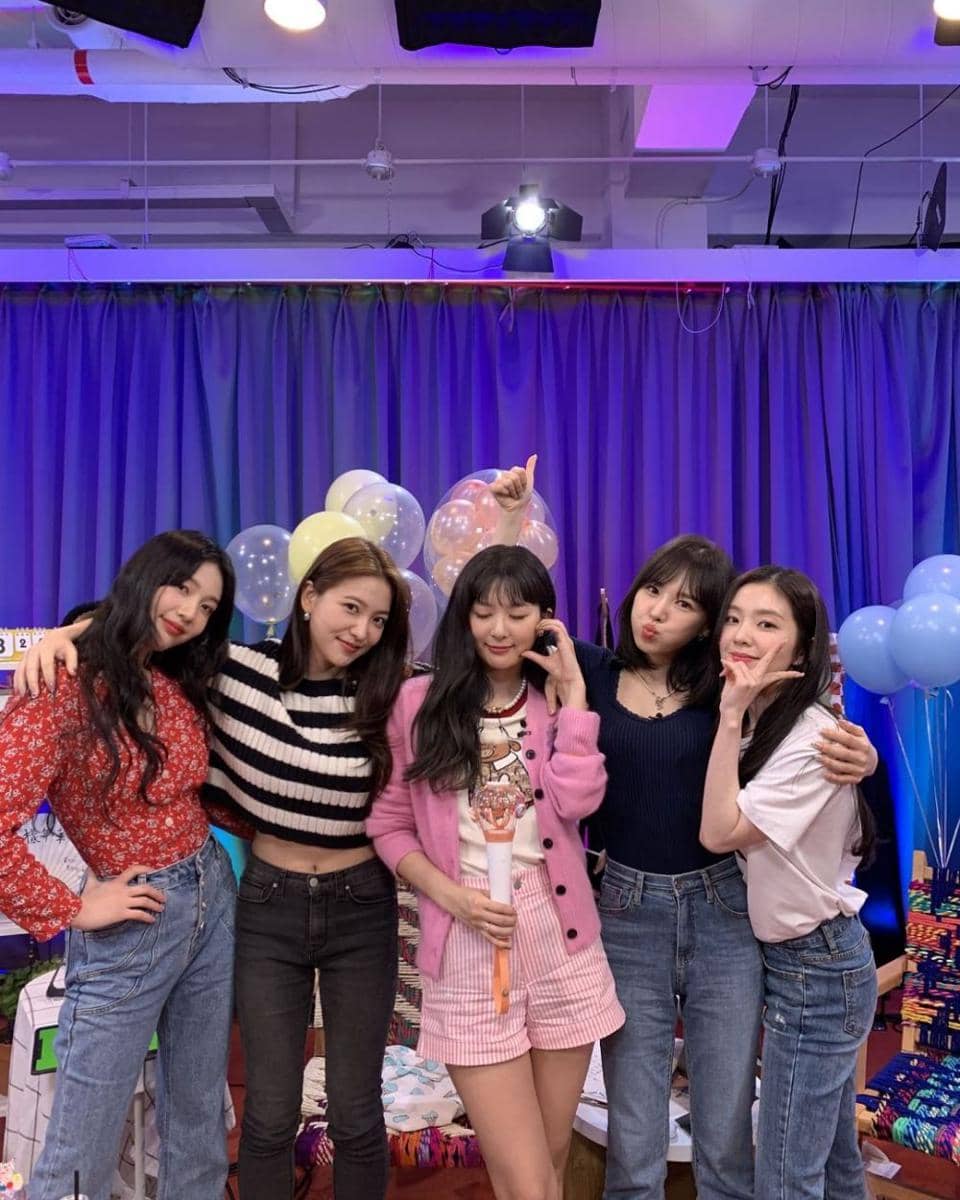 RED VELVET (instagram.com/redvelvet.smtown)