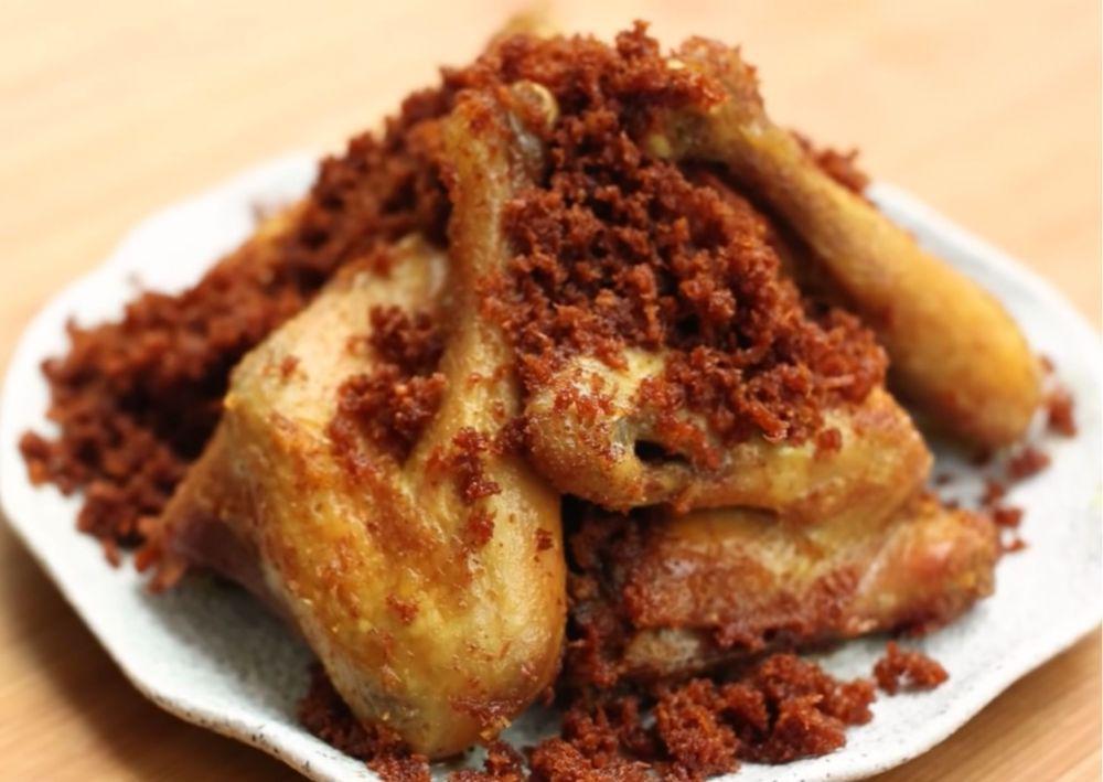 Ayam goreng serundeng ala Devina Hermawan (youtube.com/Devina Hermawan)
