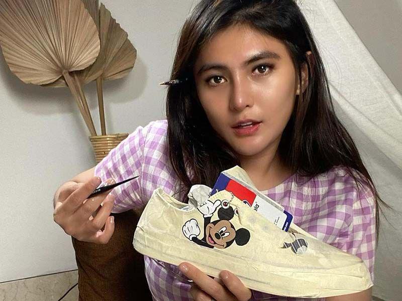 Bakat Terpendam, 10 Video Angela Lee saat Melukis Wajah Figur Publik!