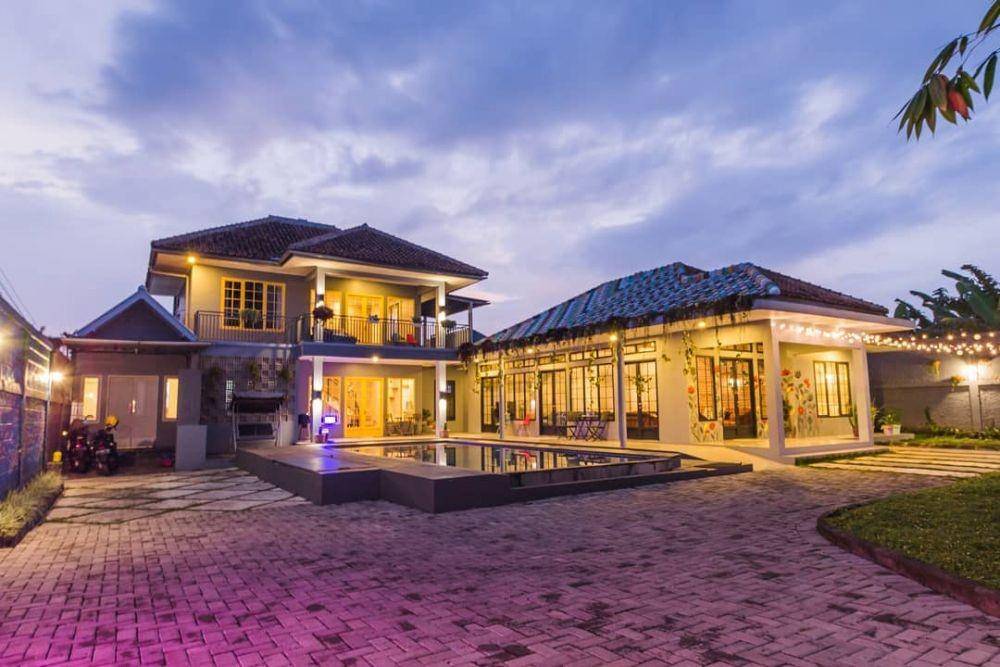 Manoko Ville tampak depan (instagram.com/manokoville)