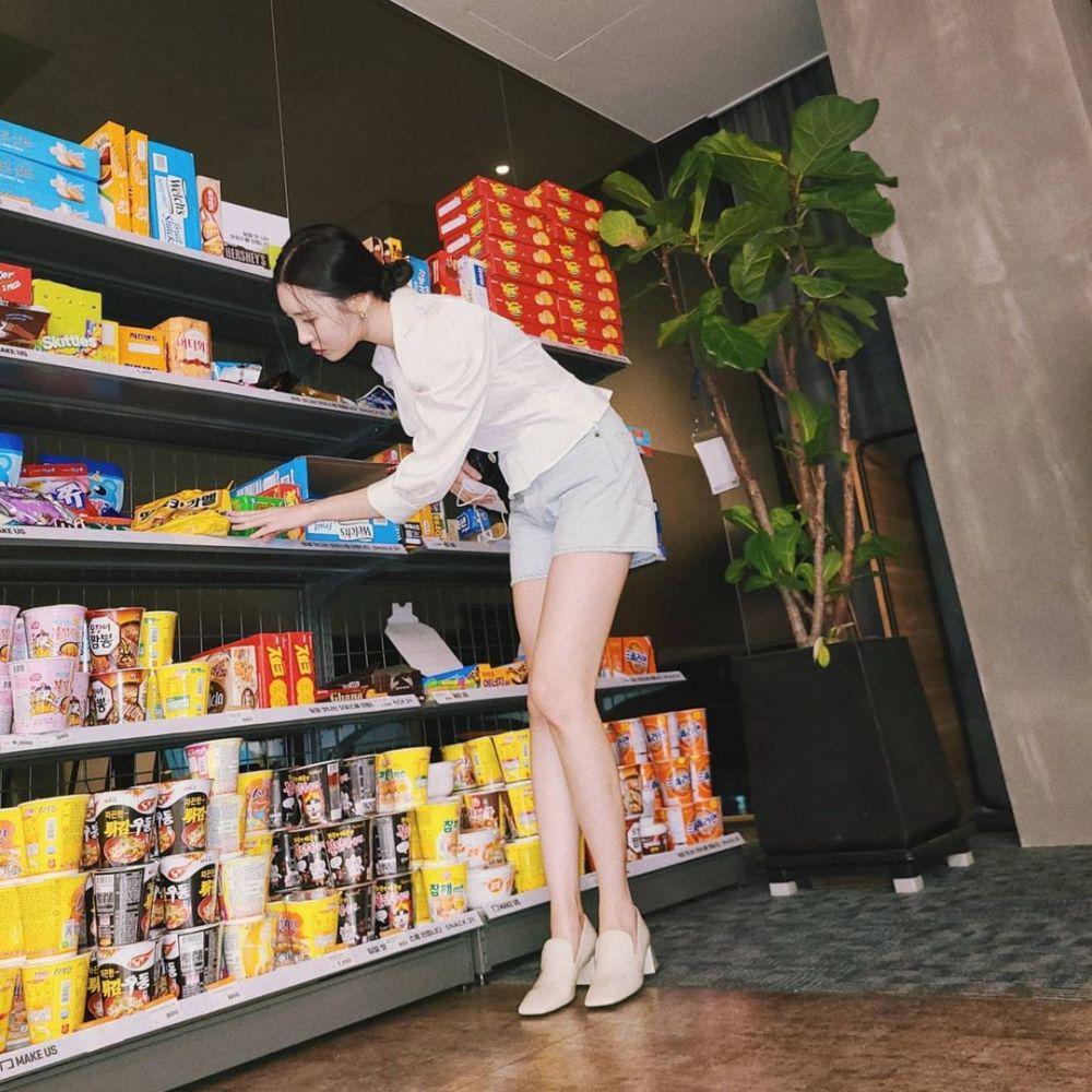 Short pants ala Sunmi (instagram.com/miyayeah)