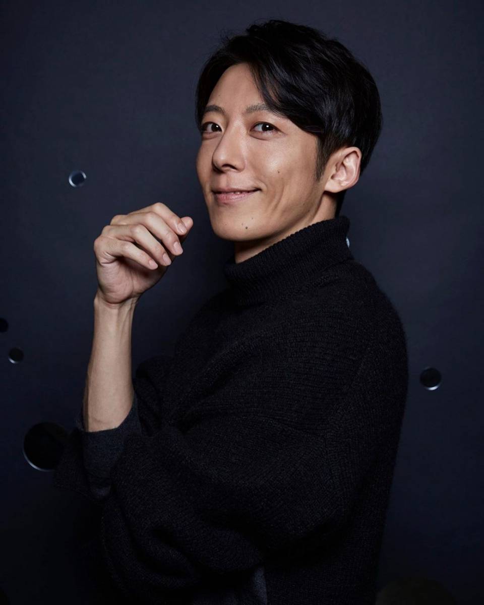 Issey Takahashi (instagram.com/akaruioto.w)