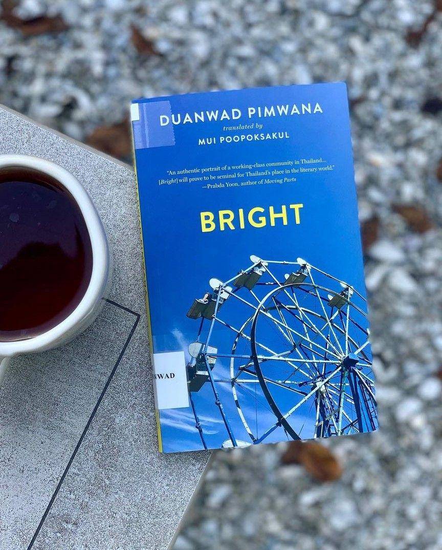 Bright oleh Duanwad Pimwana (instagram.com/direads)