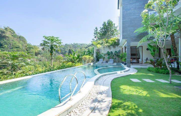 Rumah Djalin (airbnb.com)