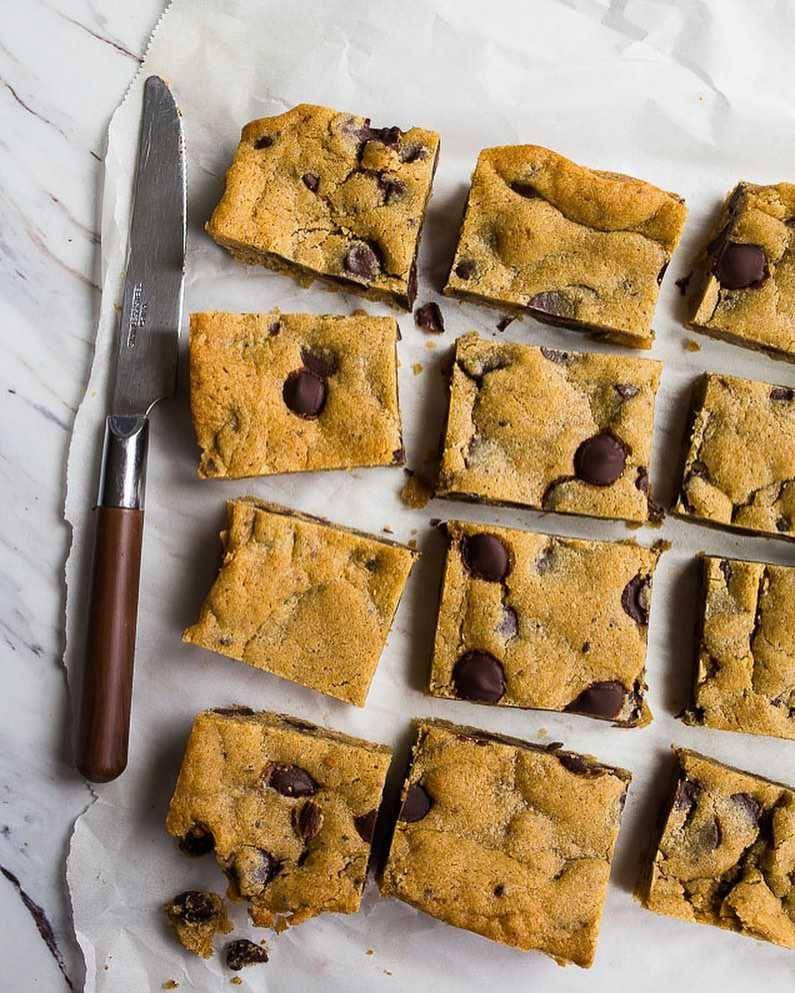 bar cookies (instagram.com/dessertfortwo)