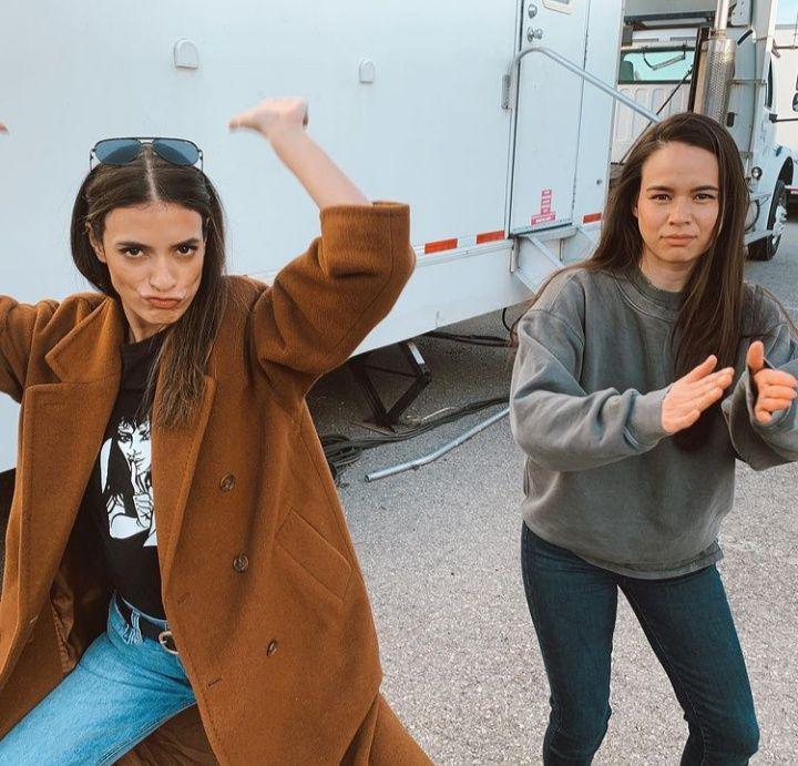 Laysla De Oliveira dan Genevieve Kang (instagram.com/laysladeo)