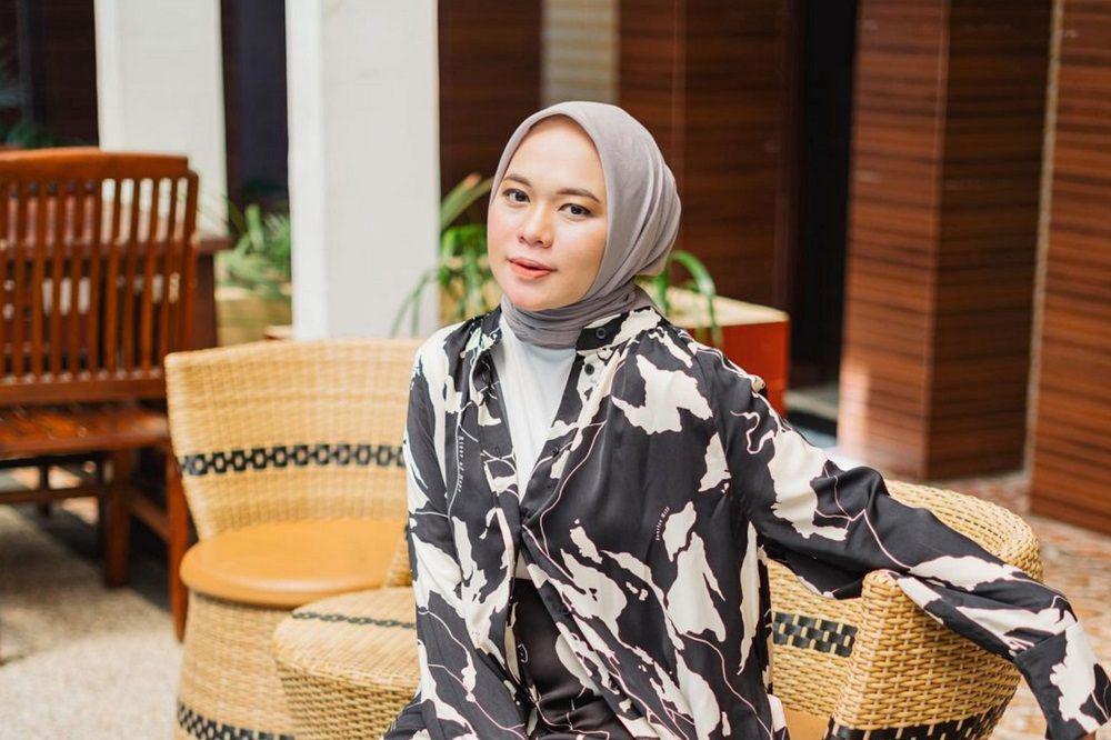 Jarang Tersorot, 9 Potret Bahagia Anisa Rahman yang Sudah Jadi Ibu