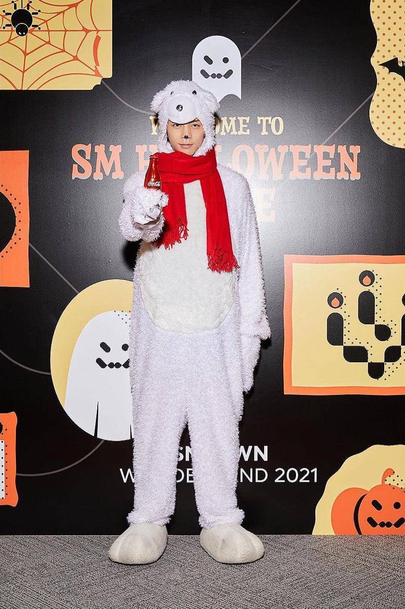 Johnny NCT di SM Halloween House 2021 (instagram.com/smtown)