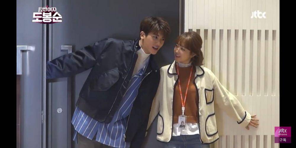 Park Hyung Sik dan Park Bo Young di drama Strong Woman Do Bong Soon (youtube.com/JTBC Drama)