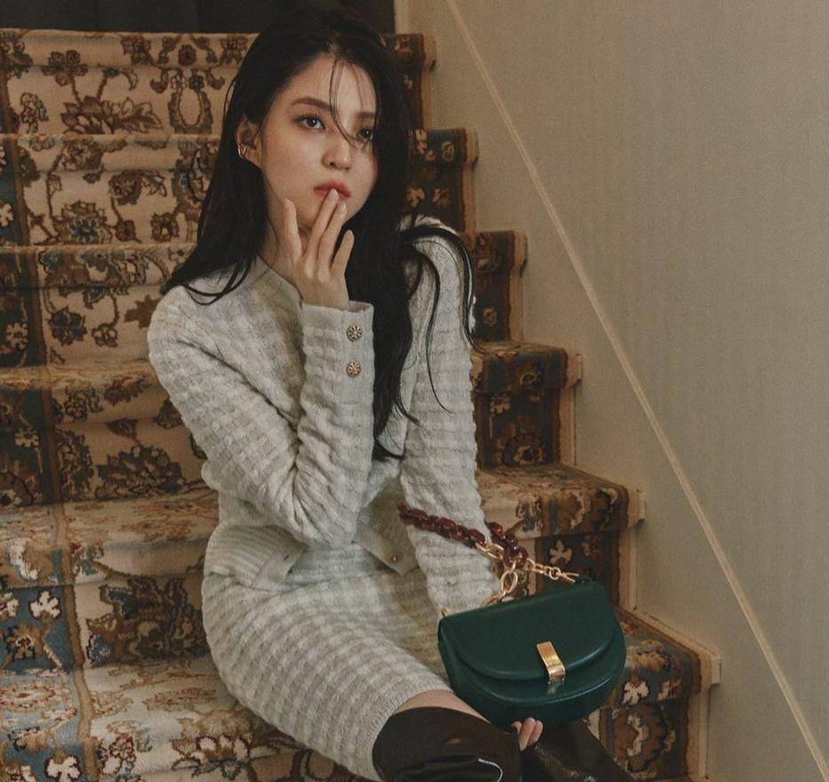 Han So Hee (instagram.com/xeesoxee)