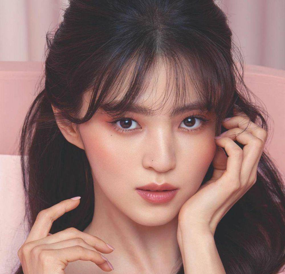 Han So Hee (instagram.com/xeesoxee)