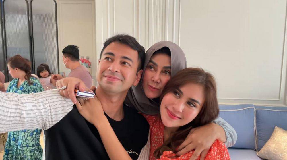 ulang tahun Syahnaz (YouTube.com/NisNaz Channel)