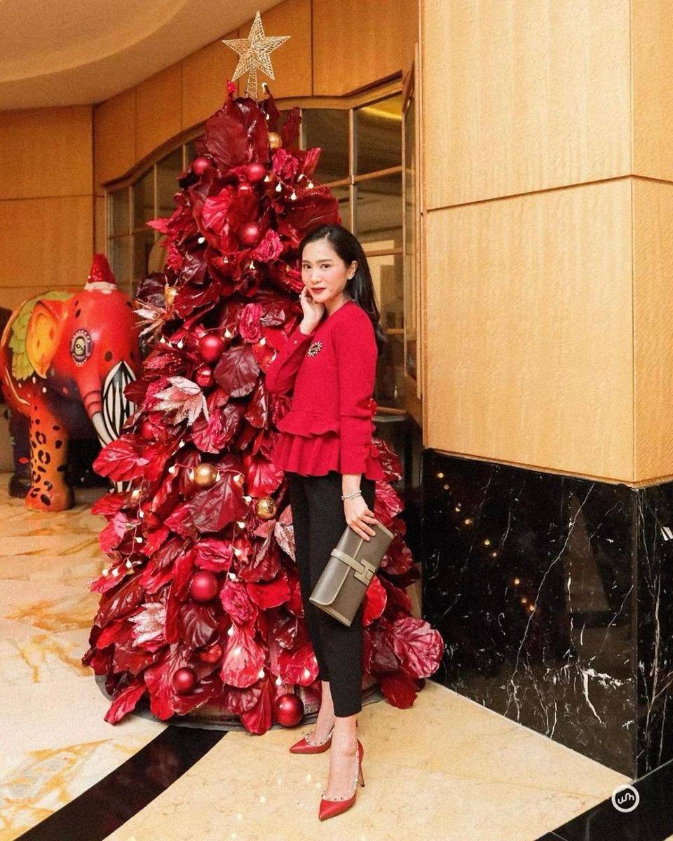 Style Kondangan Bunga Zainal (instagram.com/bungazainal05)