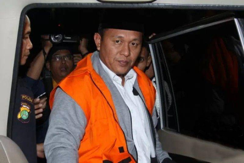 Mantan Bupati Lampung Tengah, Mustafa. (ANTARA /Reno Esnir)