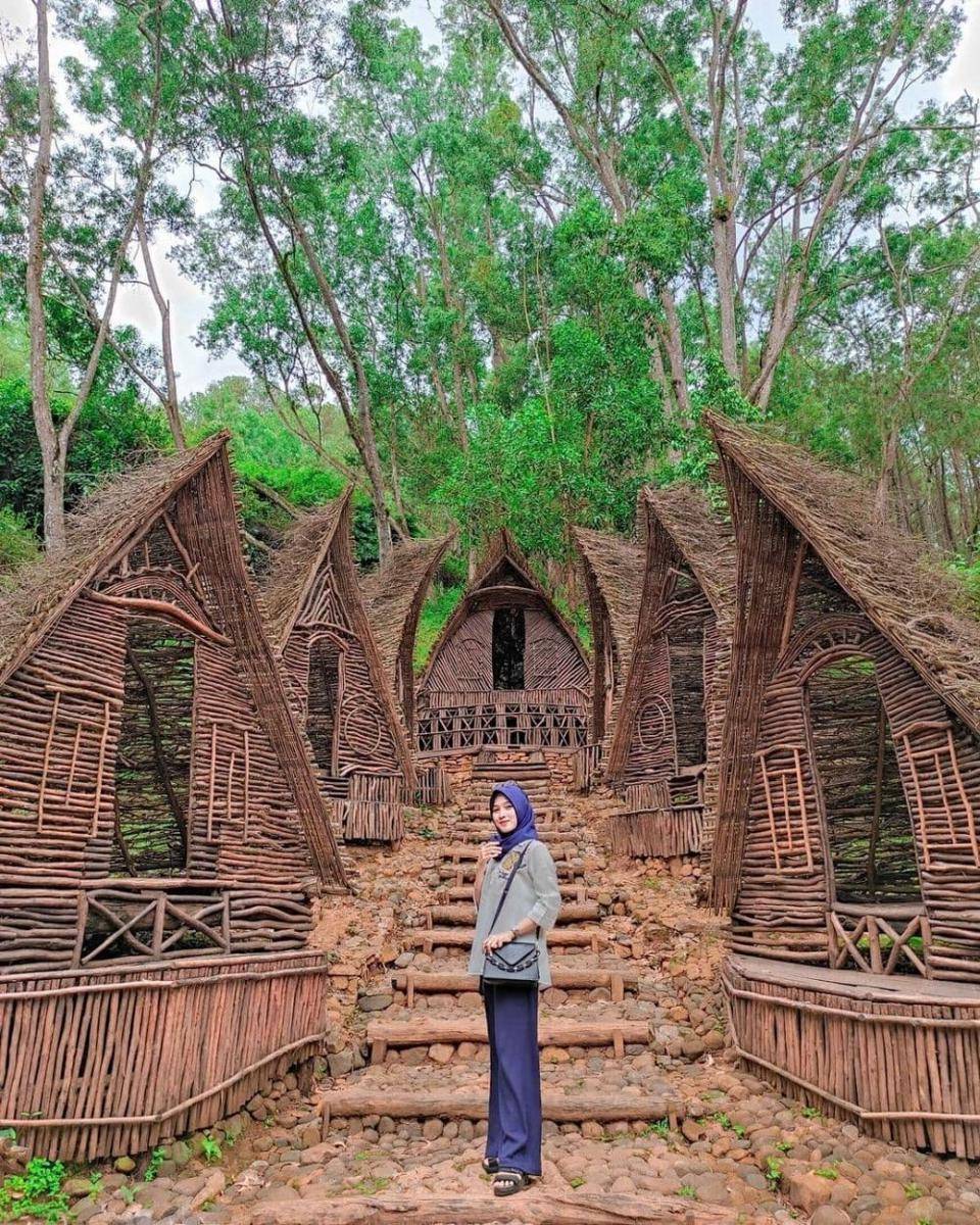Seribu Batu, Yogyakarta (instagram.com/raniiput_)