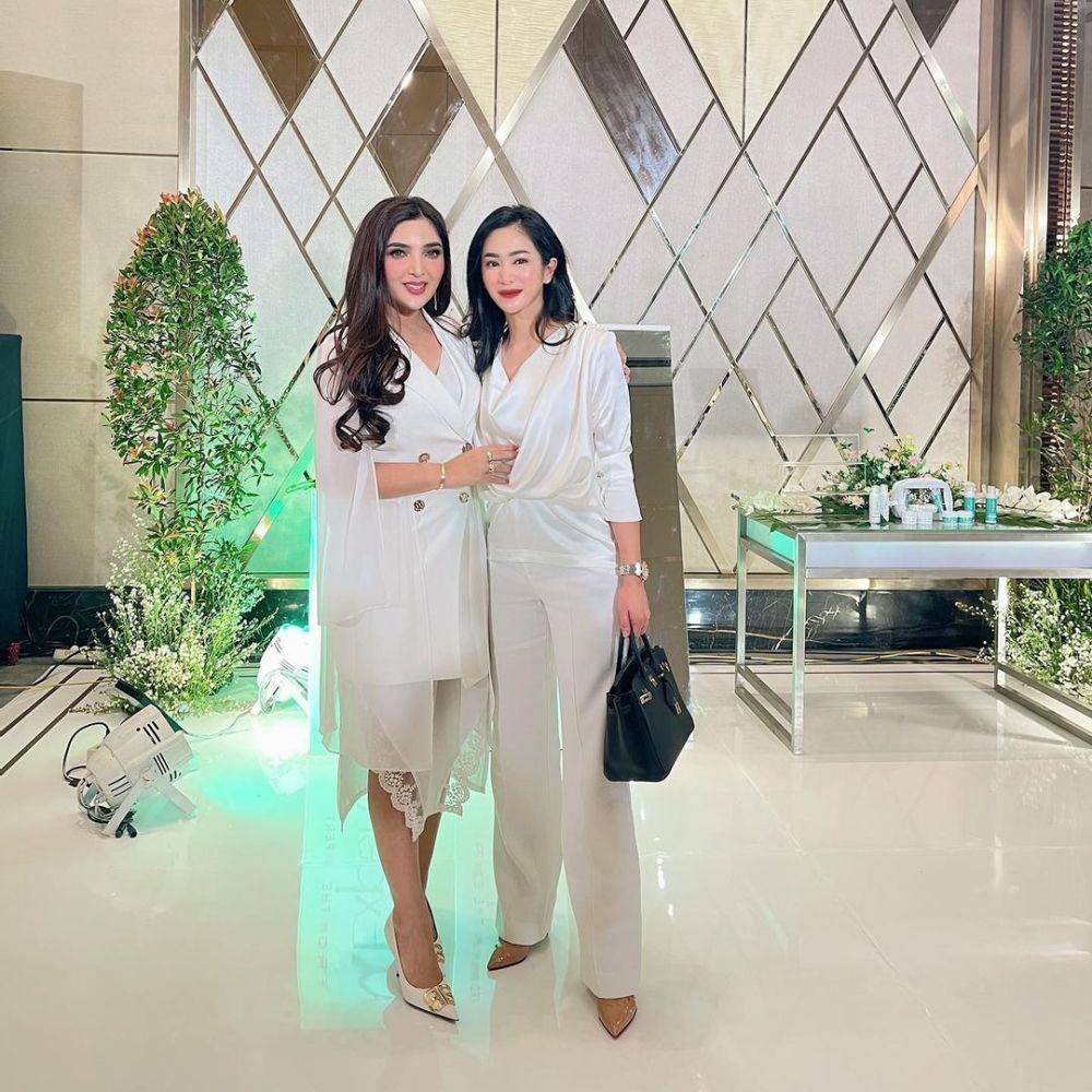 Style Kondangan Bunga Zainal (instagram.com/bungazainal05)
