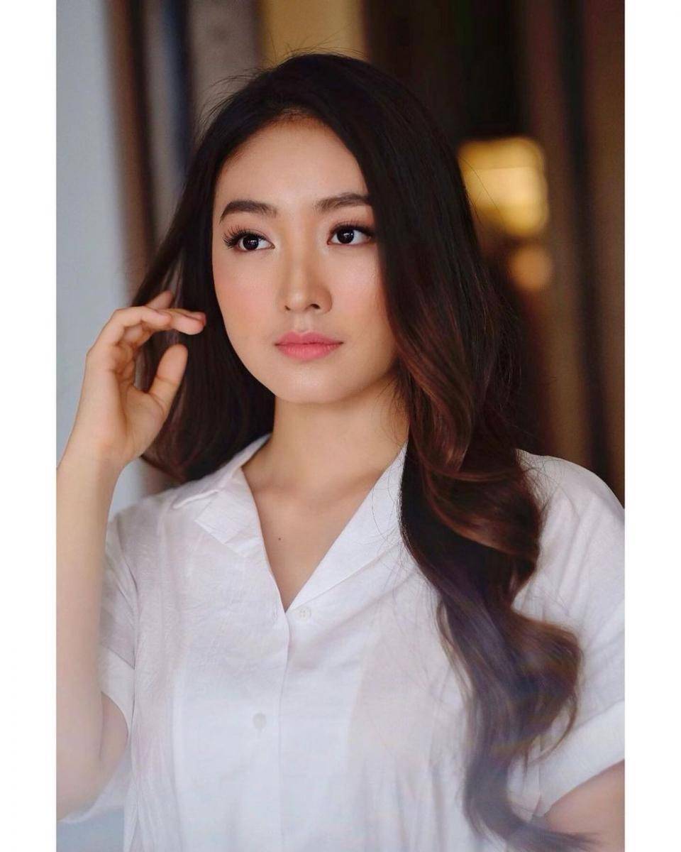 Natasha Wilona (Instagram.com/natashawilona12)