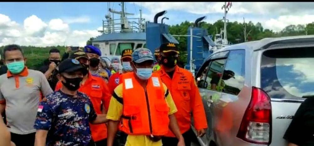 Pencarian kapal sembako dari Banjarmasin Kalsel yang mati mesin di perairan Teluk Balikpapan. Foto istimewa