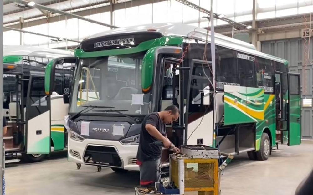 Karoseri bus (youtube.com/Ridwan Hanif Rahmadi)