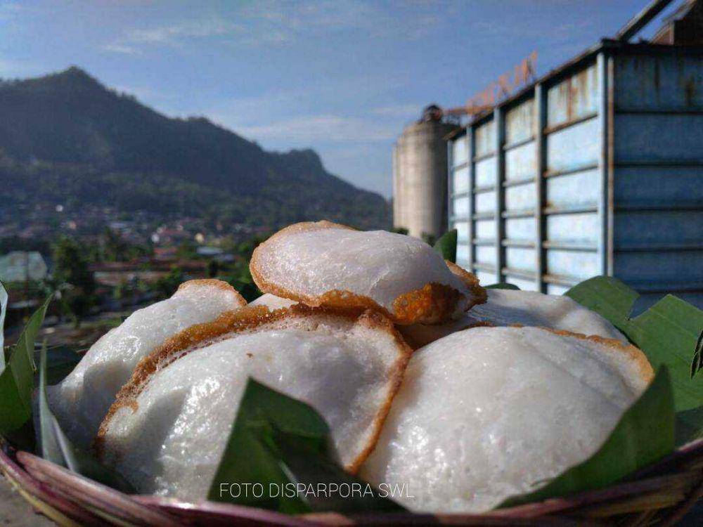Ale Ale Apam (instagram.com/infosumbar)
