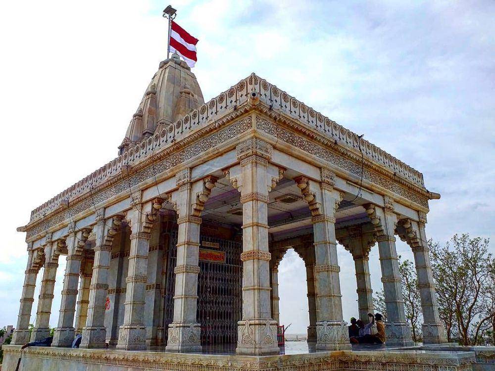Takhteshwar Temple (instagram.com/kaldatesuraj)