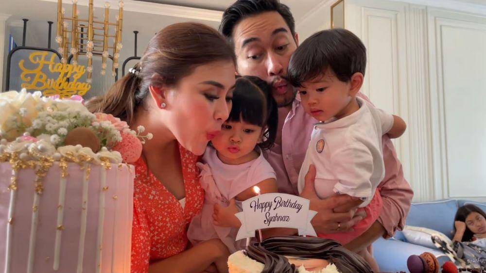 ulang tahun Syahnaz (YouTube.com/NisNaz Channel)