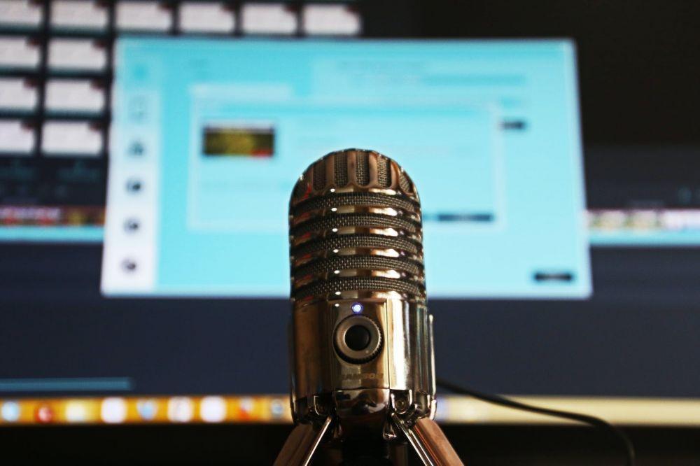 7 Podcast Belajar Bahasa Inggris, Untuk Pemula Hingga Bisnis