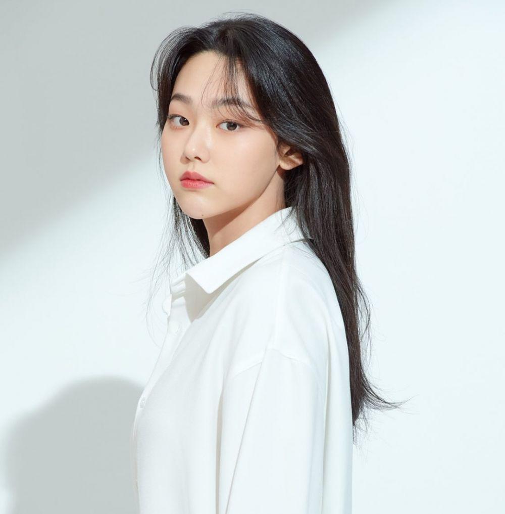 Kang Mina (instagram.com/_hapiness_o)