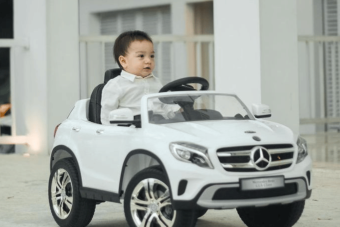 Dikontrak Banyak Brand, 10 Gaya Air Rumi yang Makin Menggemaskan