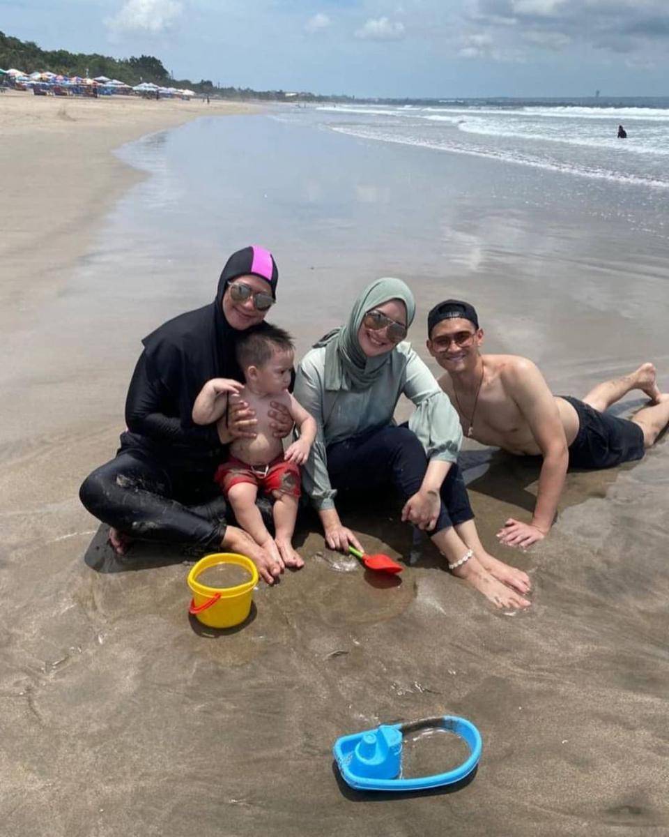 potret keluarga Rezky Aditya (instagram.com/rezkyadhitya_85)
