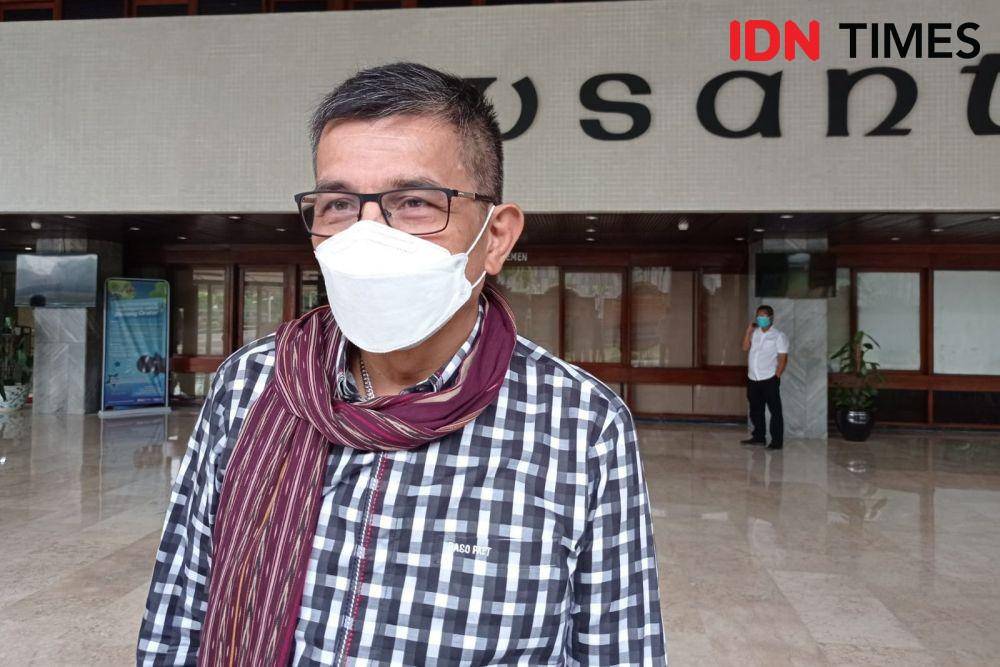 Ketua Dewan Kehormatan DPP Partai Demokrat Hinca Panjaitan di Gedung DPR/MPR Jakarta, Senin (1/11/2021). (IDN Times/Sachril Agustin)