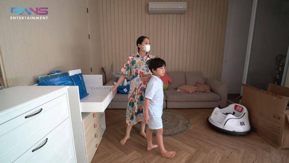 potret terbaru kamar Nagita (YouTube.com/Rans Entertainment)