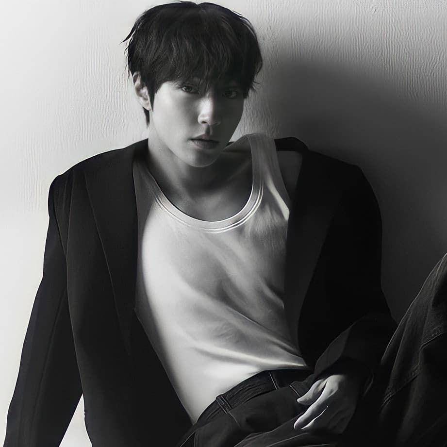 Hwang In Yeop (instagram.com/hwanginyeop.s)