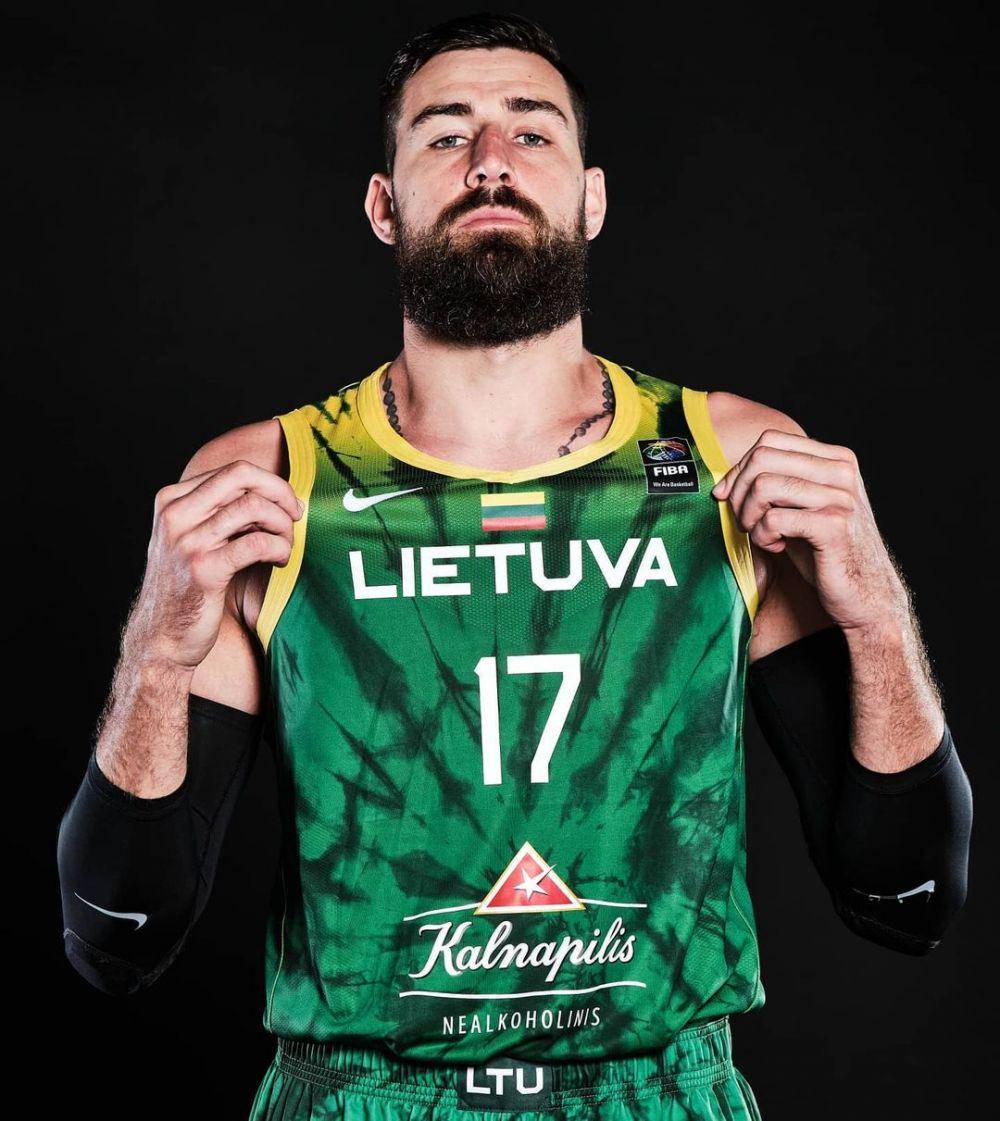Jonas Valanciunas - TImnas Lithuania (instagram.com/jvalanciunas)