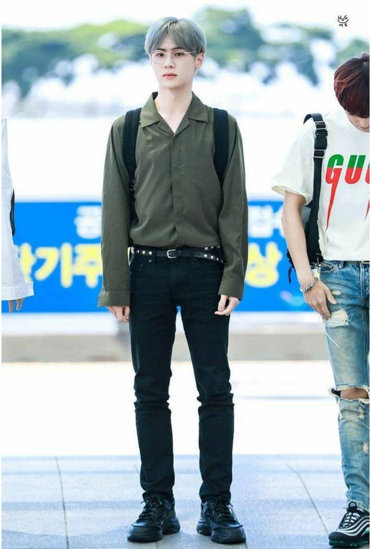 Outfit kasual Kun NCT (instagram.com/nctunited00)