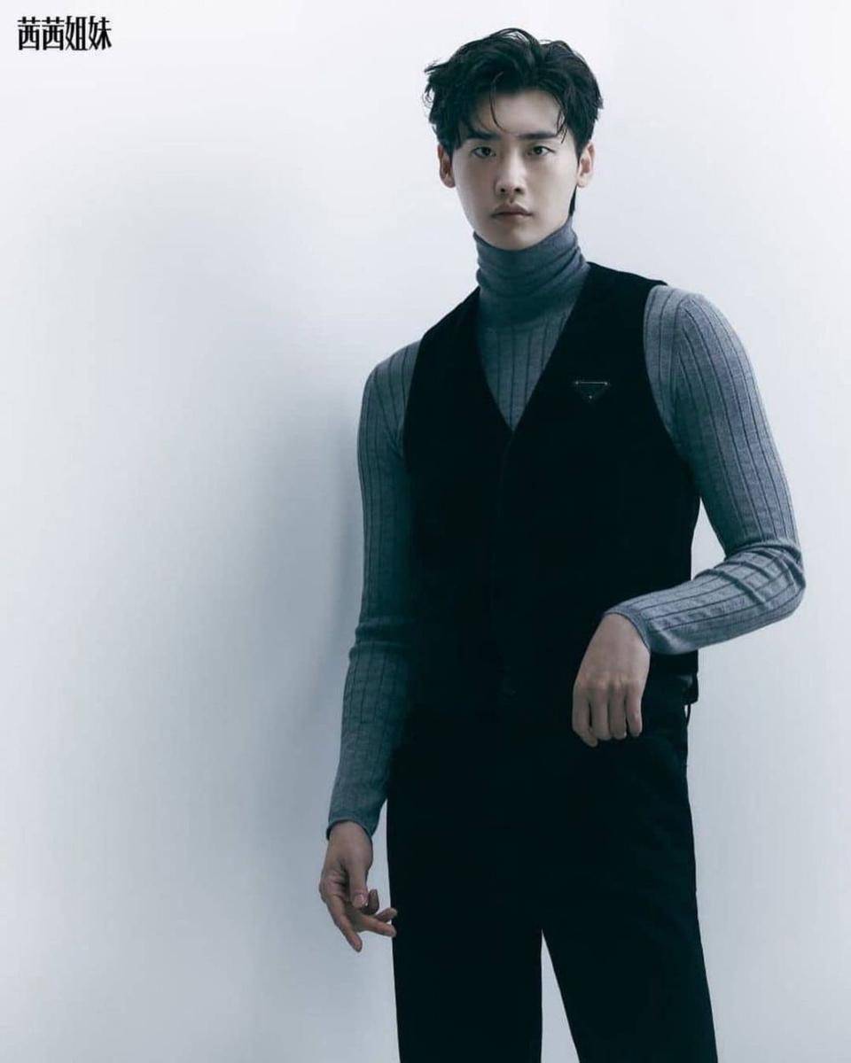 Lee Jong Suk (instagram.com/jongsuk_0206e)