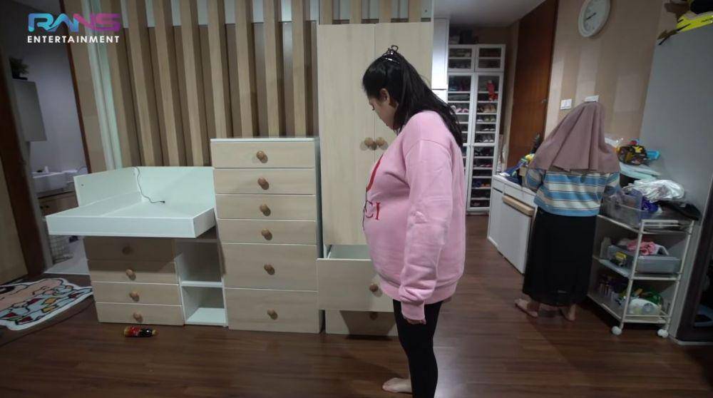 potret terbaru kamar Nagita (YouTube.com/Rans Entertainment)