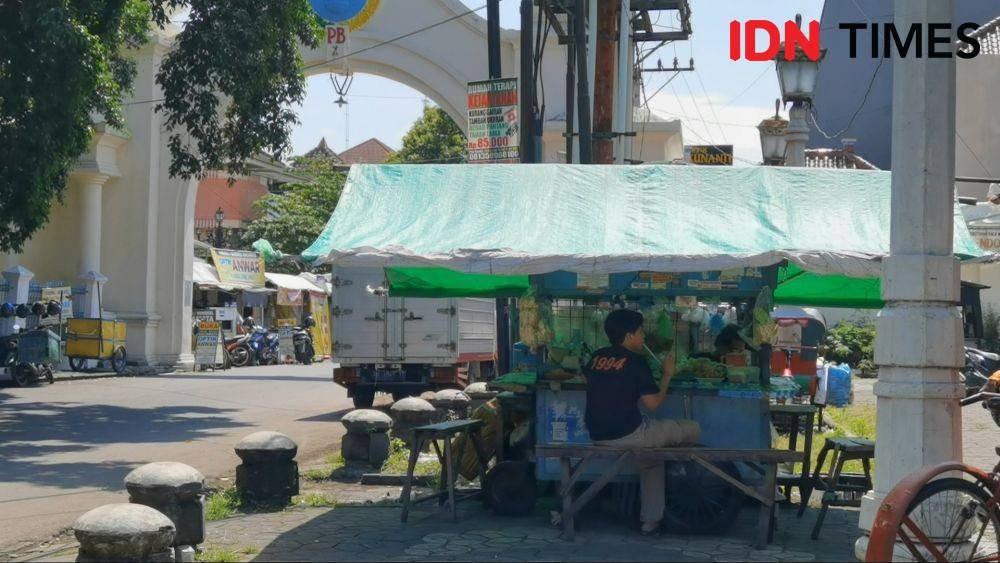 Warung HIK di Solo. IDNTimes.com